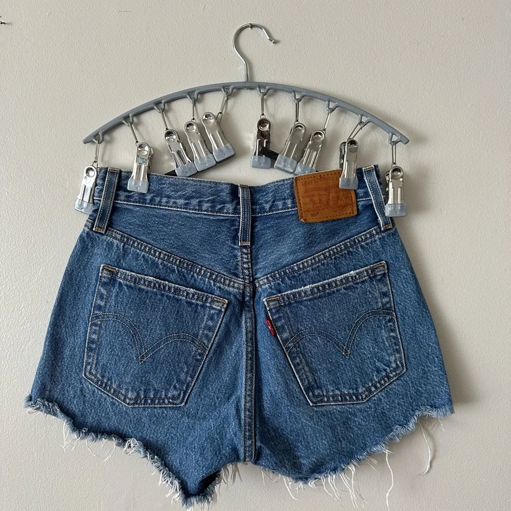 Levi’s 501 denim shorts size W23